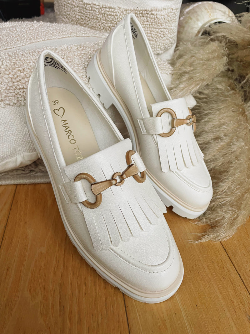 Marco Tozzi Chunky Loafer With Beige Chain