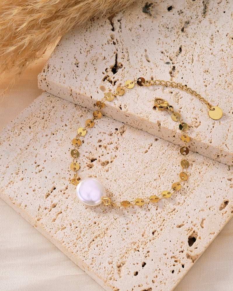 Raquella Dainty Chain Bracelet With Pearl - Gold