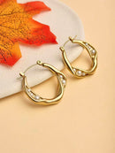 Calandre Wavy Gold Hoop Earring With Pearls