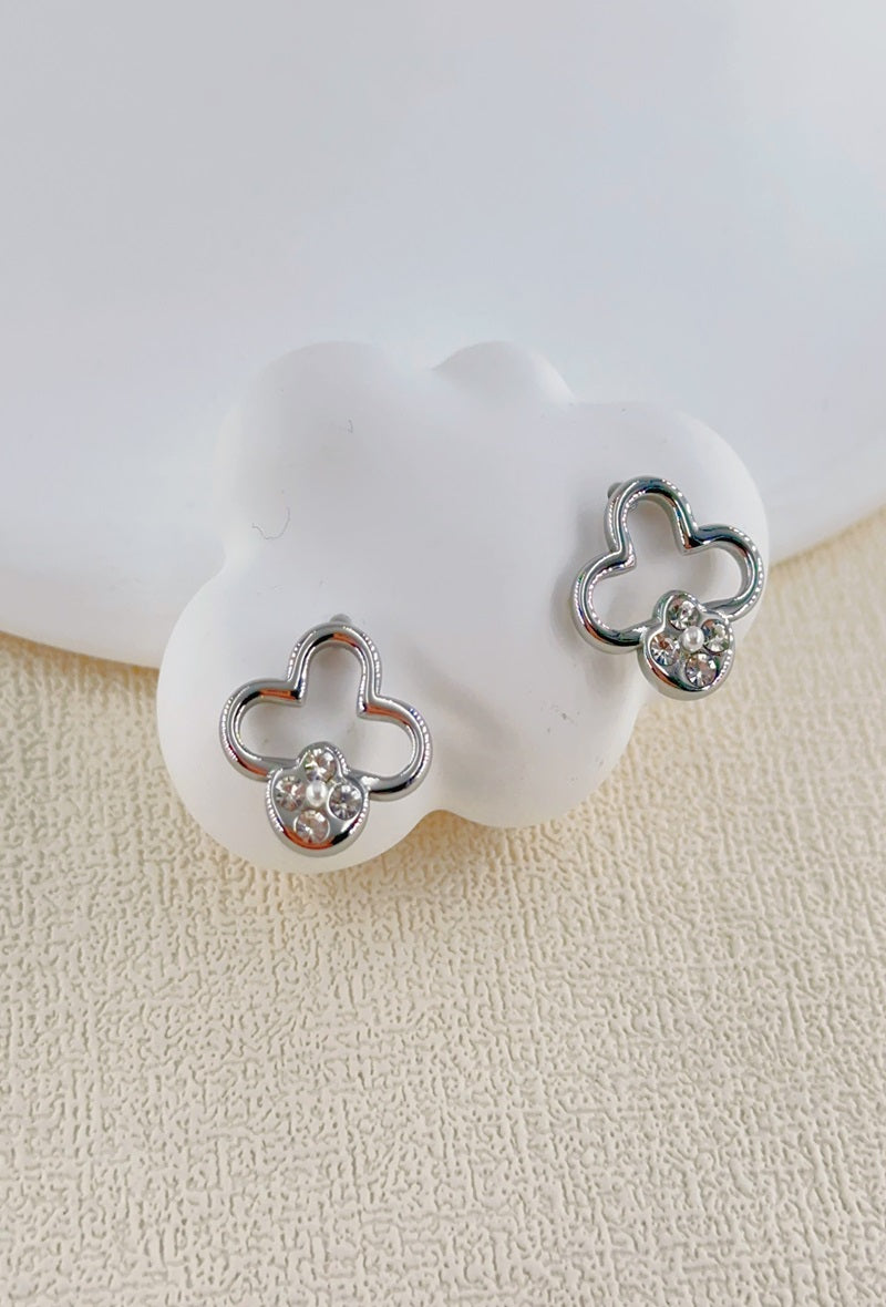 Dakota Petal Stud Earrings - Silver