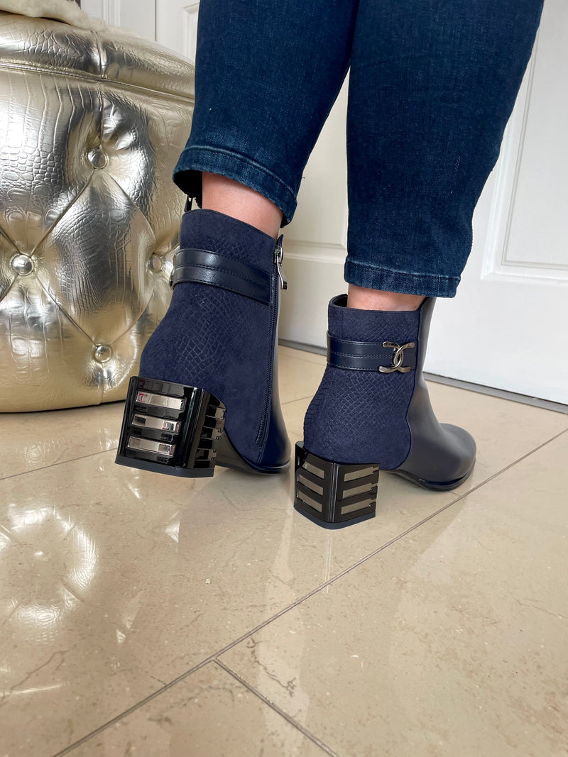 Redz Ankle Boot - Navy W265