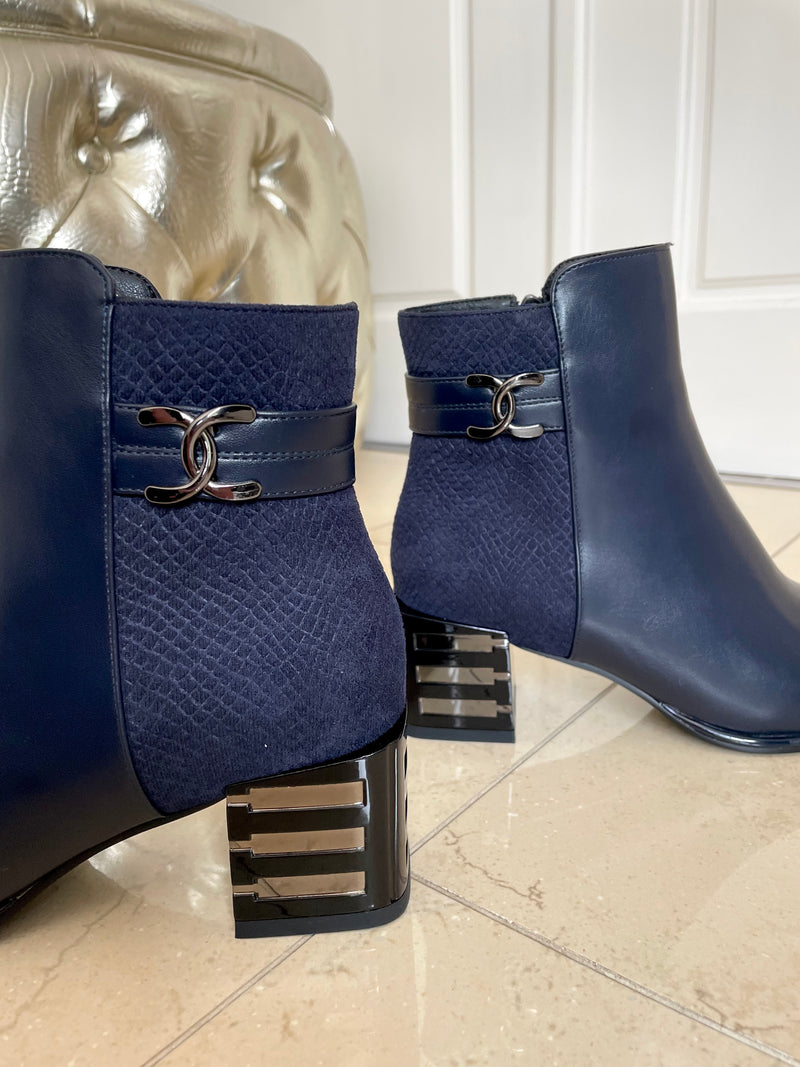 Redz Ankle Boot - Navy W265