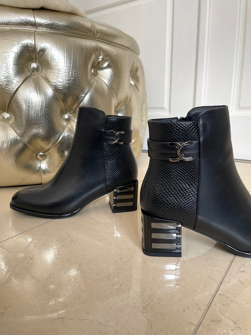 Redz Ankle Boot - Black W265