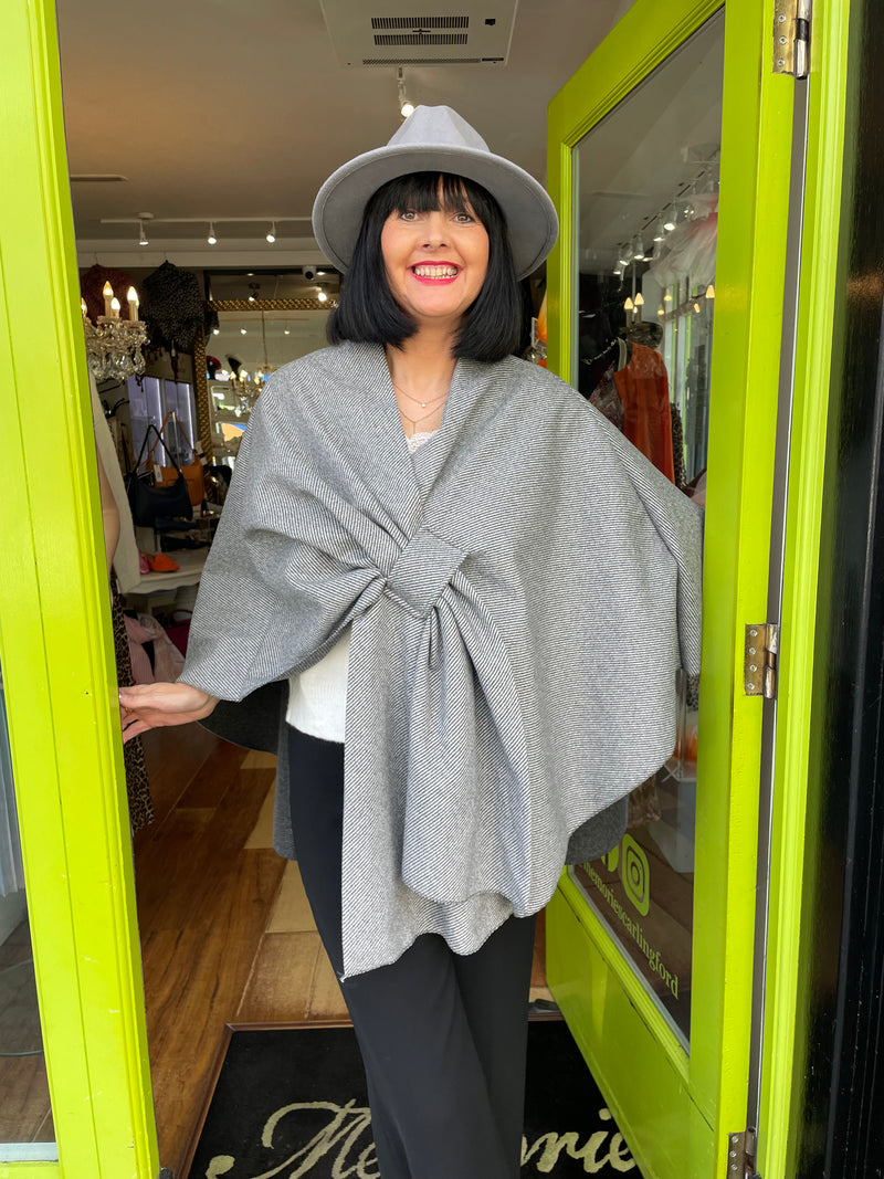 Noor Cape Shawl - Grey