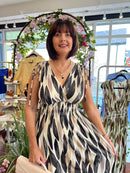 Magic Bay Leaf Print Maxi Dress - Black