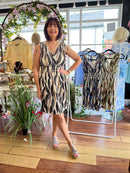 Magic Bay Leaf Print Short Dress - Black