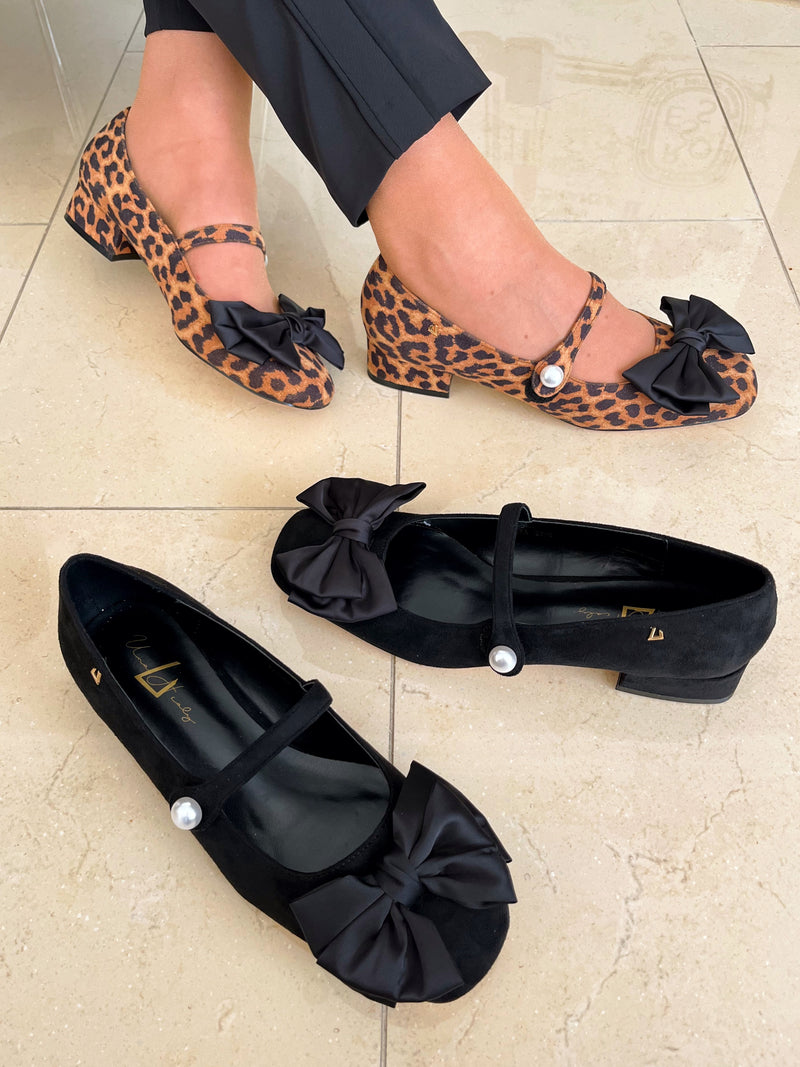 Una Healy “Elvura” Wild Bow - Leopard Pump