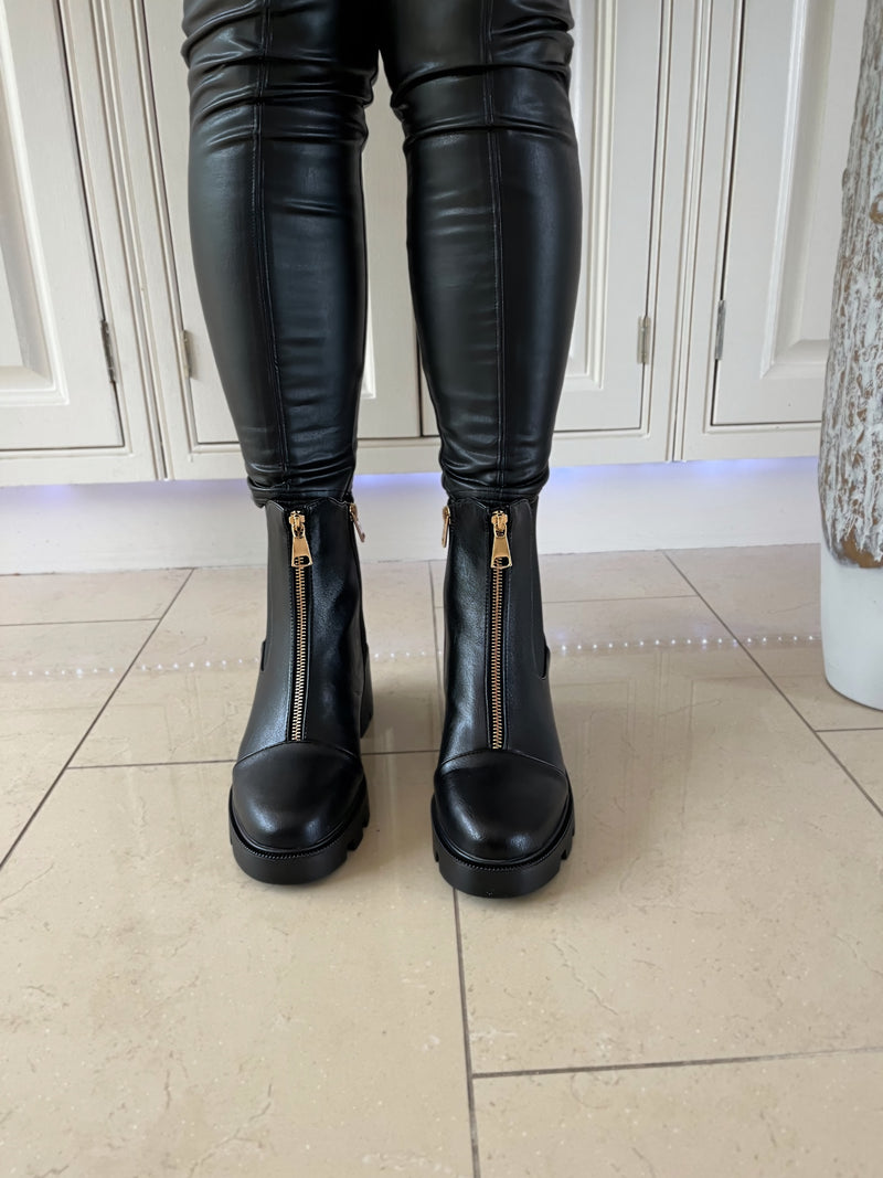 Una Healy 'I’m Sorry’ Biker Boot - Vinyl Black