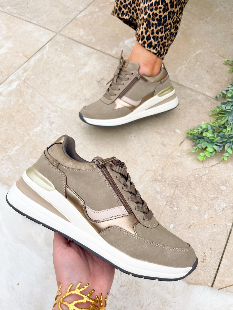 XTI Wedged Taupe & Metallic Trainers 144628