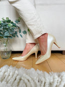 Sorento "Trim Castle" Vintage Cream Pearlescent Stiletto