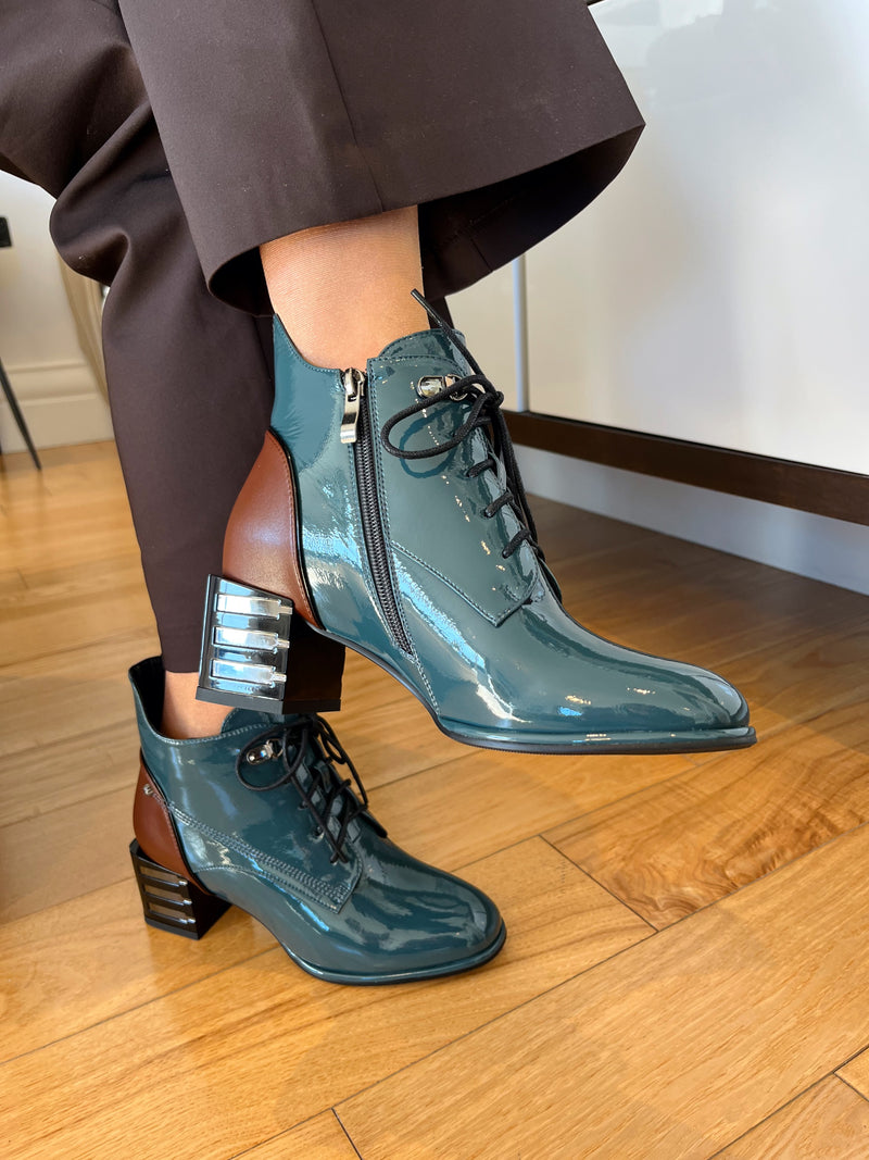 Redz Lace Up Ankle Boot - Teal/Tan H1002