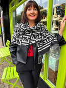 Faye Reversible Shawl - Beige & Black