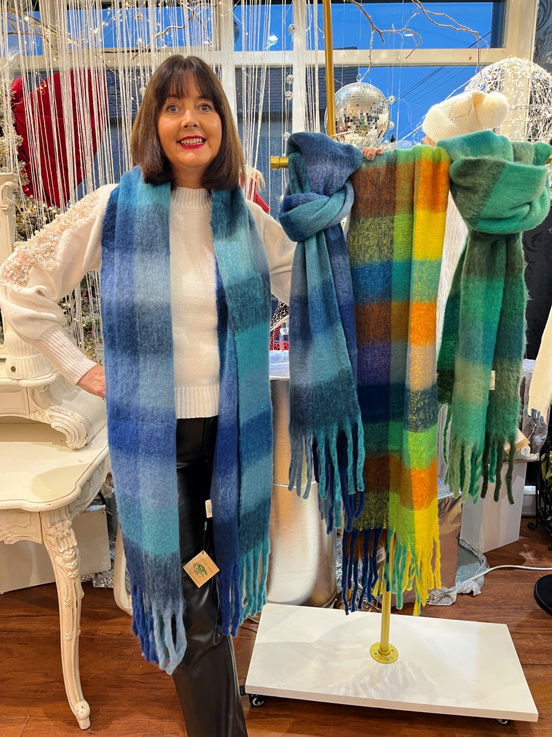 Celtic Ore Chunky Wool Scarf - Mixed Blues