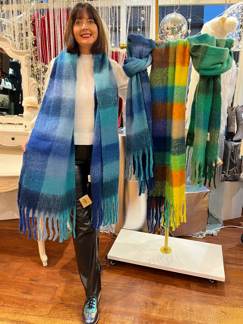 Celtic Ore Chunky Wool Scarf - Mixed Blues