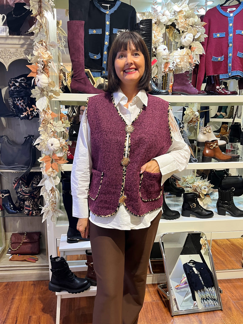 Harley Leopard Trim 3 Gold Brooch Gilet - Burgundy