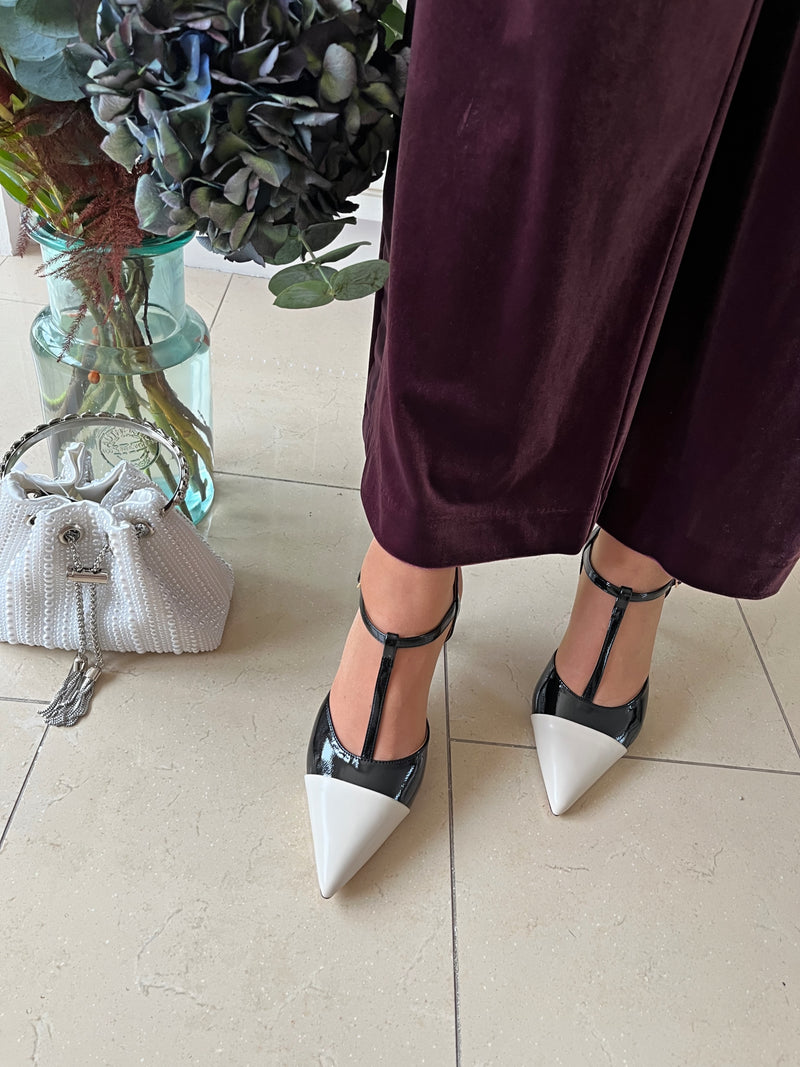 Sorento 'Key Largo' Black T-Bar Stiletto