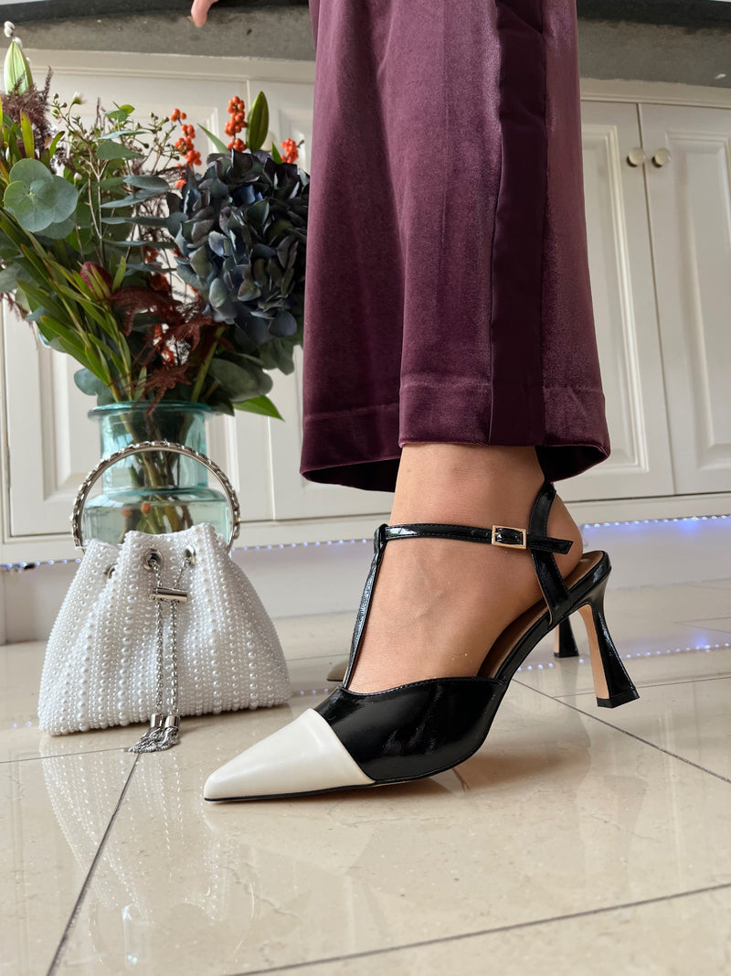 Sorento 'Key Largo' Black T-Bar Stiletto