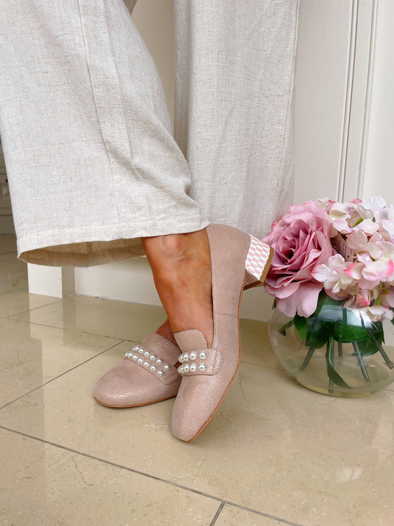 Dancing Matilda "Rubor Perla" Pearl Loafer - Rose Beige