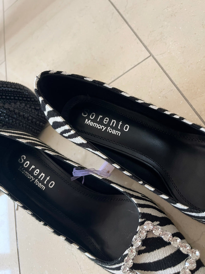 Sorento 'Meadow Point' Zebra White Stiletto