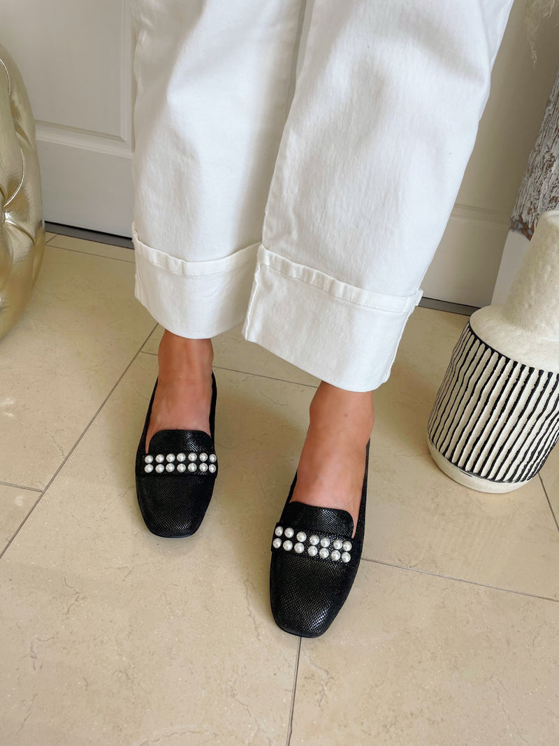 Dancing Matilda "Nero Perla" Pearl Loafer - Black