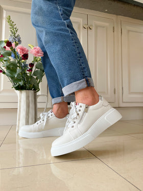 Heavenly Feet 'Shelby White' - Trainer