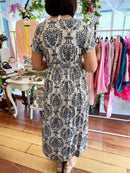 Magic Cap Sleeve Leaf Print Maxi Dress - Black