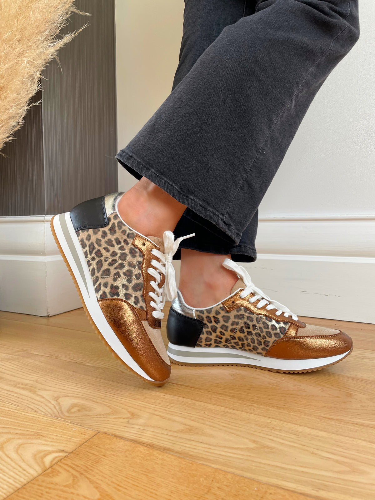 Redz Bronze, Metallic Animal Print Trainers Q03906-38