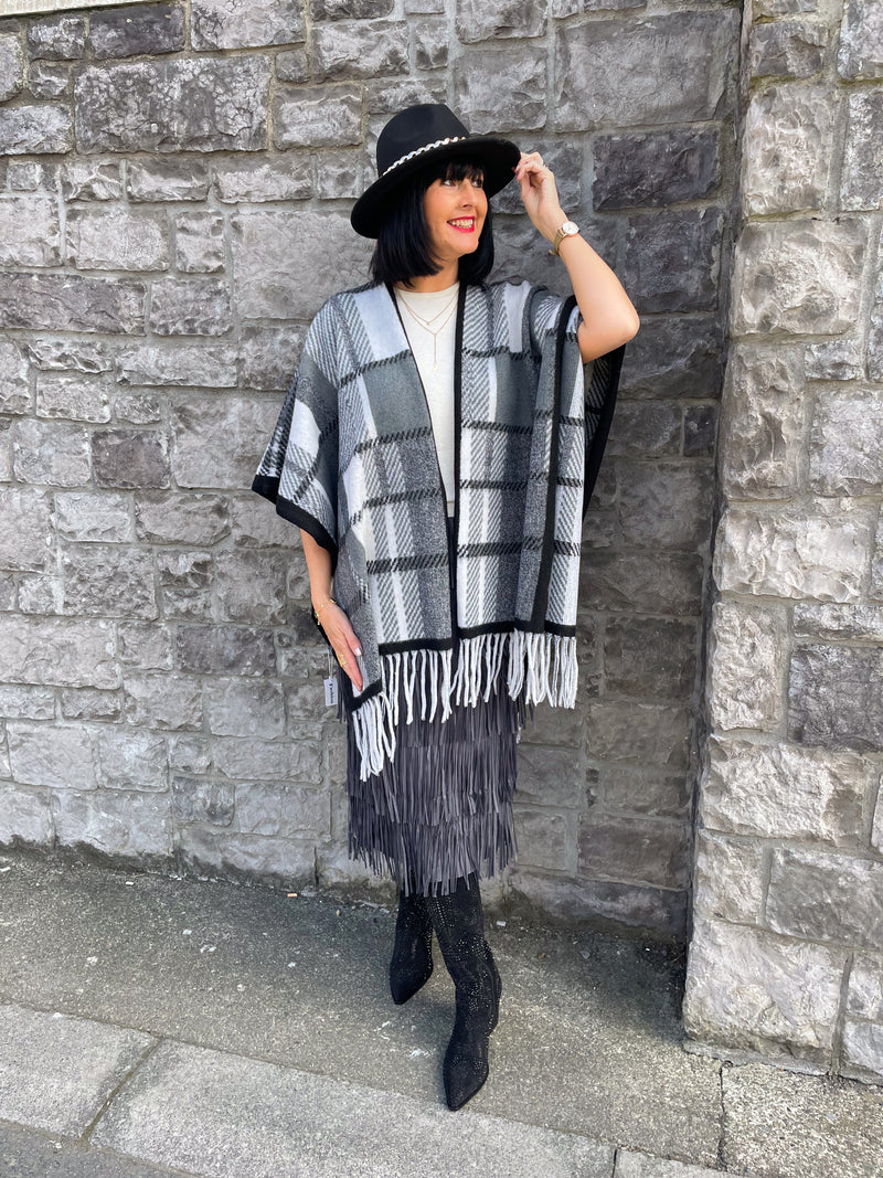 Kadence Tartan Tassel Shawl - Black & Grey