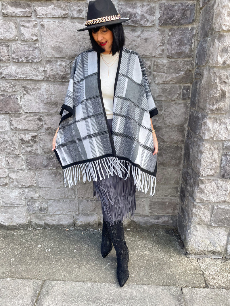 Kadence Tartan Tassel Shawl - Black & Grey