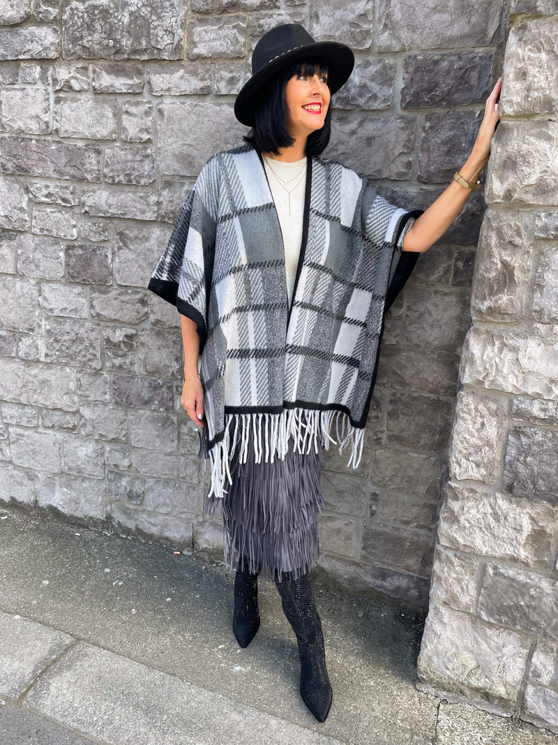 Kadence Tartan Tassel Shawl - Black & Grey