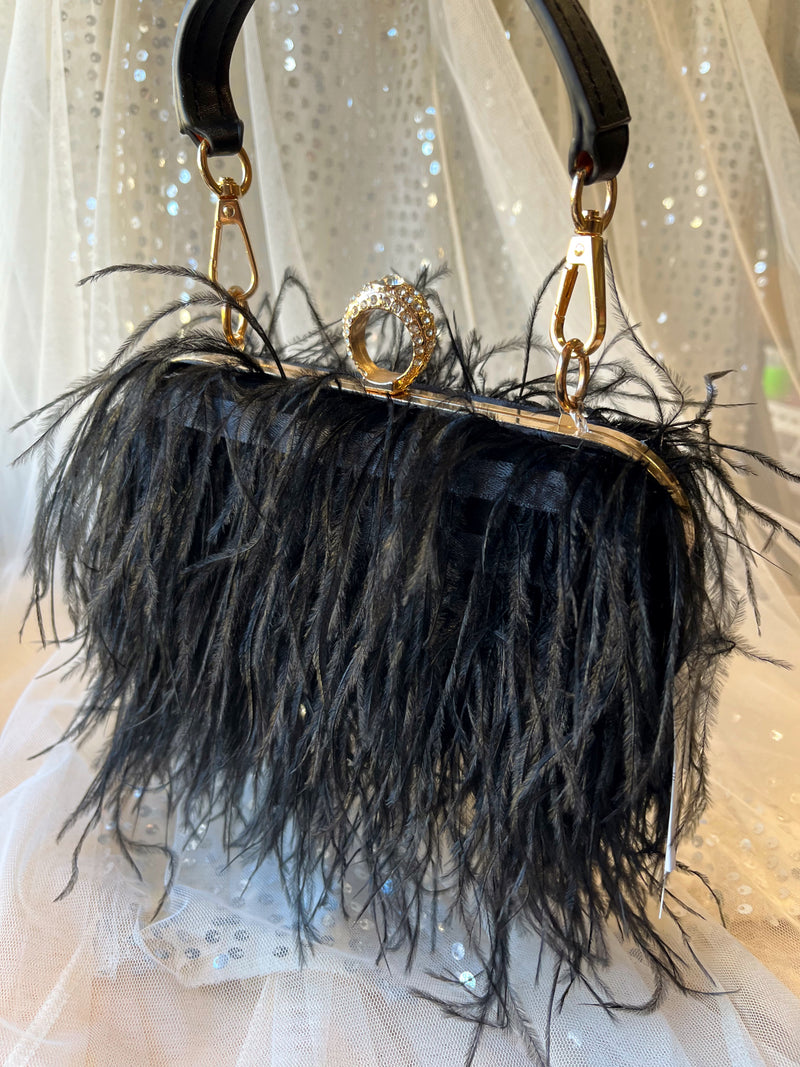 Sloane Feather Clutch With Ring Handle - Black