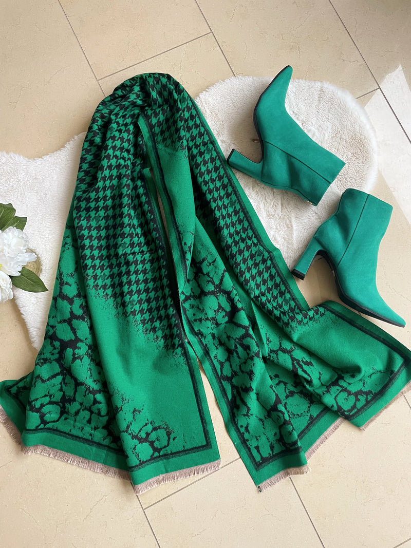 Layla Reversible Leopard & Houndstooth Shawl - Green & Black