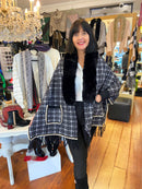 Isabel Cape Shawl With Pockets - Black