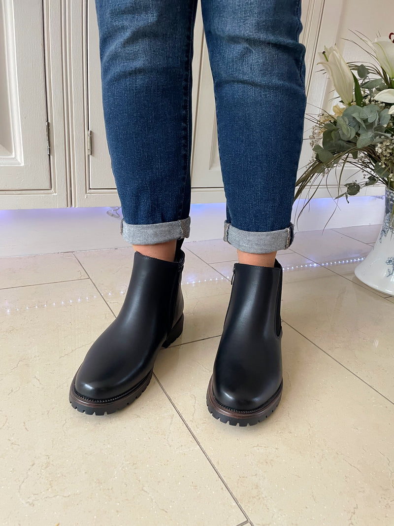 Heavenly Feet "Angelina/Dawlish" Chelsea Boot - Black