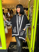 Juna Shawl With Pockets - Black With Grey