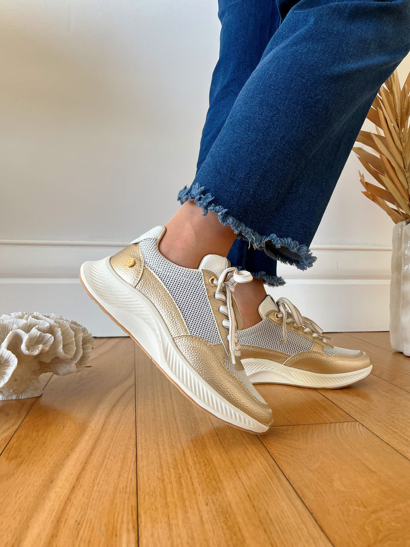 XTI Cream and Gold Metallic Trainers 143784