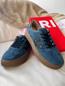 Drilleys 22 Distressed Cobalt Trainer