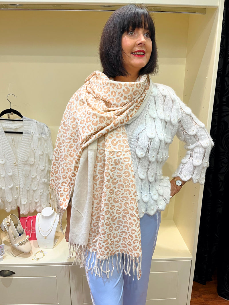 Lily Reversible Leopard Shawl - Off White & Gold