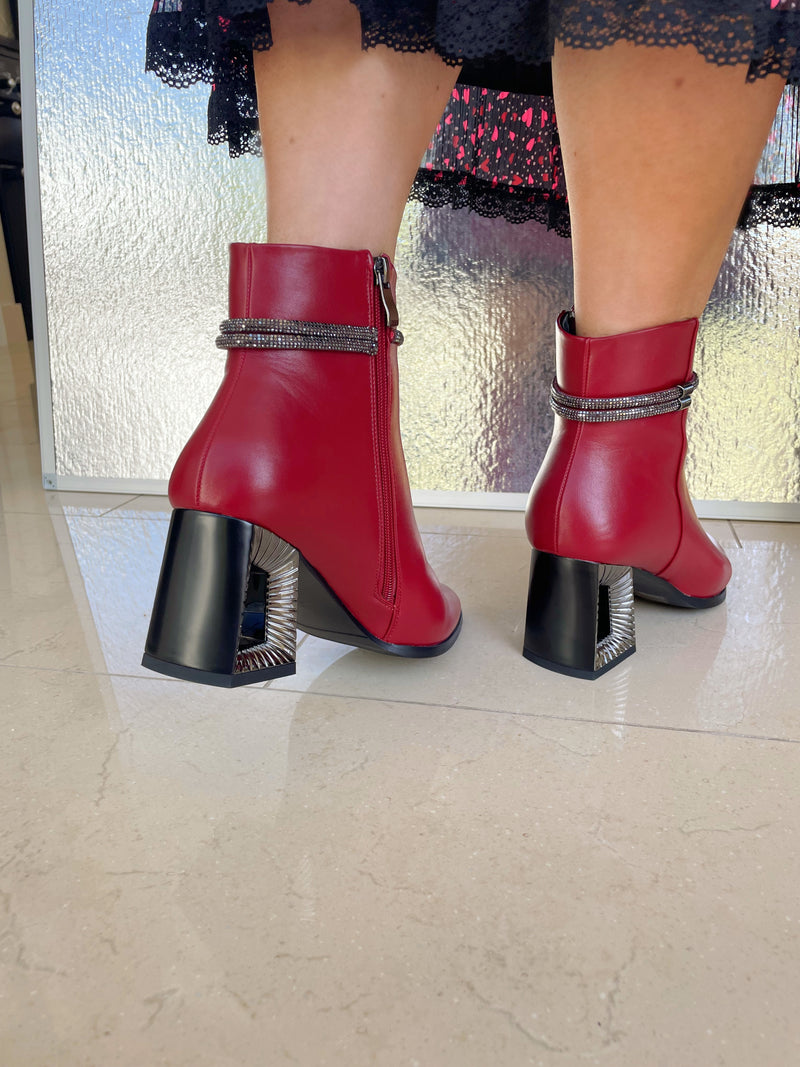 Redz Cut-Out Heel Ankle Boot - Red D4092