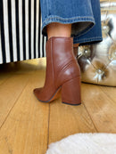 Marco Tozzi Matte V-Cut Boot -  Cognac 2-25361-41 305