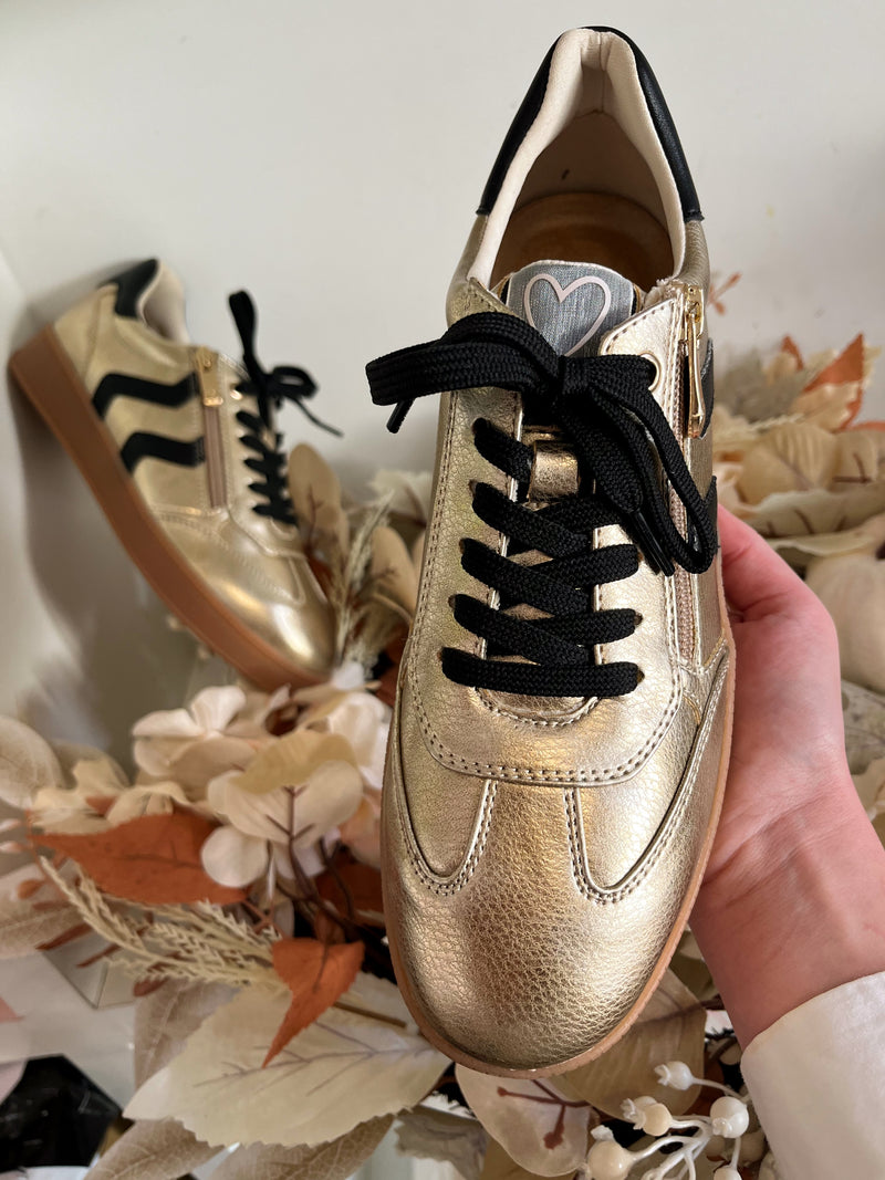 Marco Tozzi Trainers Gold & Black 2-23739-44 943