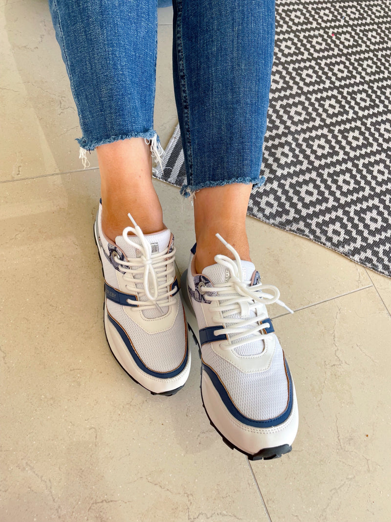 Kate Appleby "Pitlochry" Trainers - Navy